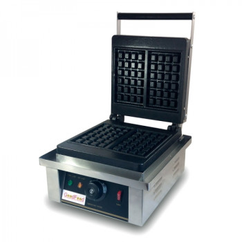 Вафельниця GoodFood WB1S